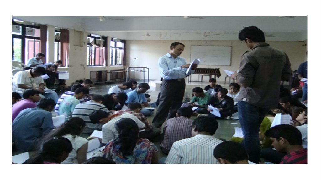 PERSONALITY DEVELOPMENT PROGRAMMES BY MR. KENNETH S. FROM INFOSYS.jpg picture